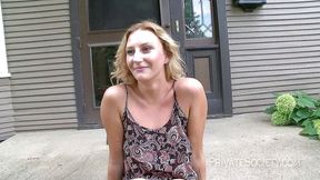 Jovie sure looks good naked