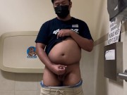 Jakol sa banyo habang breaktime