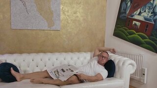 Tight Latina with a loose pussy prefers mature cock