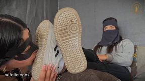 Sufalia arab feet worship