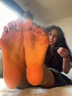 Addicted to Latina Feet - JOI - Humiliation