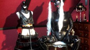 dominatrix frida in latex catsuit