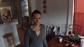 Throating Tony′s gilf over some money