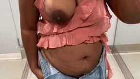 mallu wife trying sexy dresses in trail room and fingering from shopping mall trail room,malappuram, kerala