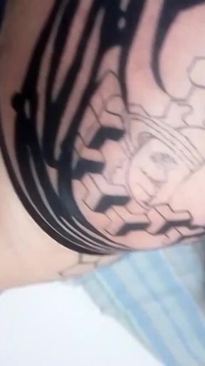 Dm Need Money Productora