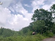 una ragazza italiana va in giro in un bosco con le tette ricoperte di sborra dopo un pompino! 1win
