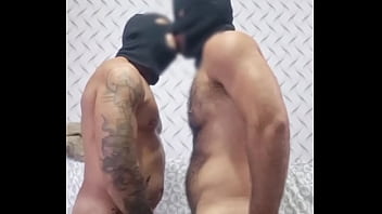 DOIS PARRUDOS E PAUZUDOS FUDENDO .