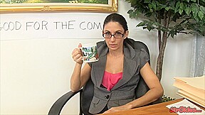 ###ary gives her boss a handie