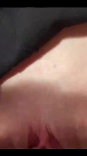 I Was Talking to My Husband on the Phone, When My Friend From Work Started to Fuck Me...it Was a Very Horny Experience! Stavo Pa