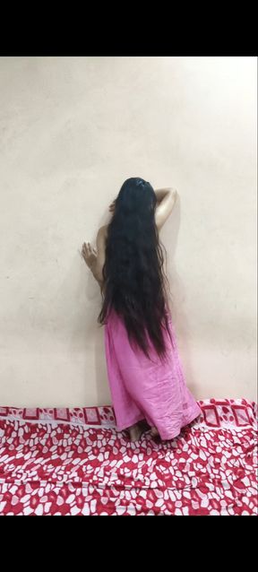 Standing up to his girlfriend and fucking her fiercely with sharp jerks. Full video in Hindi.