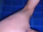 Abriendome rico el culo con mi juguetito