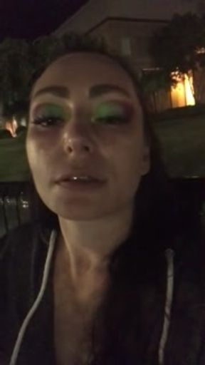 Pussy licking smoke break👅