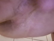I do my paw on the floor in the bathroom