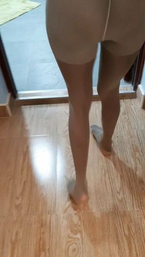 Go up and take a shower in Pantyhose