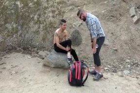 Fellating beef whistle vid