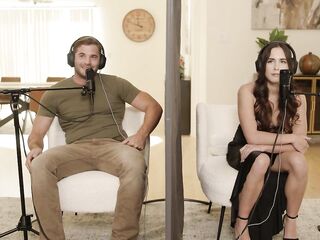 Brunette hair Baddie Daisy Phoenix Bangs & Sucks Off Her Blind Date Nathan Bronson