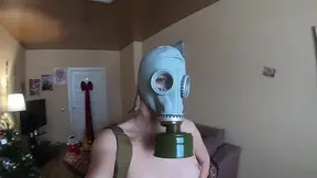 Nude in gasmask