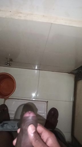 Desi Boy Jerk off on Toilet Masterbet in the Toilet