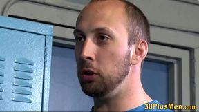 Spex hunk gets cum soaked