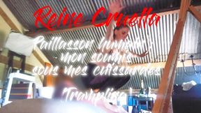 Paillasson humain : Mon soumis sous mes cuissardes (Trampling)