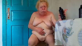 Her stomach is upset 3 WMV