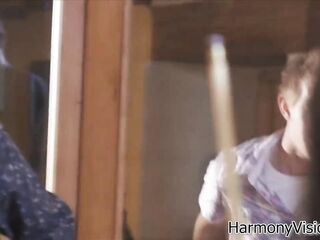 Hawt chick gets drilled hard