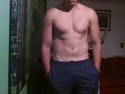 See My gains and dance a litter reggaeton