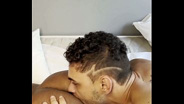 Aceitei o desafio de macetar o gostoso bodybuilder.