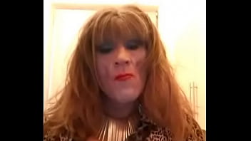 Tranny drinks boyfriends piss