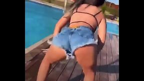 Sofia ferreira rebolando