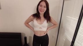 194-1 Babe fucks for creampie