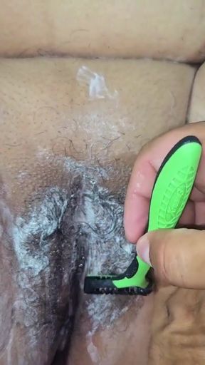 Spectacular moment from &quot;MRS. RAIN PUSSY SHAVING&quot;