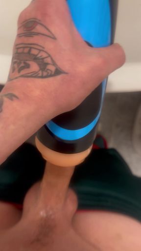 Fuck properly in my toy until the juice runs on my cock at the end