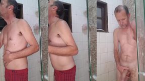 fui tomar banho esperando minha putinha safada daiane belan pra arregaca a buceta dela no chuveiro