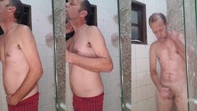 fui tomar banho esperando minha putinha safada daiane belan pra arregaca a buceta dela no chuveiro
