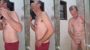 fui tomar banho esperando minha putinha safada daiane belan pra arregaca a buceta dela no chuveiro