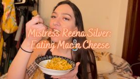Eatin' Mac'n Cheese