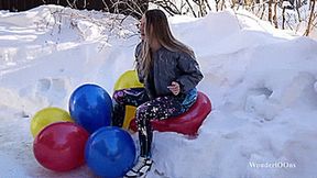 Emma big sit pop on the snow