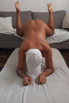 Naked Ladysilva in the Living Room Eager to Hot