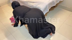 Hot MILF Stepmom Stuck Under Bed!