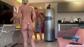 Fitness couple arrives home horny and has a good time