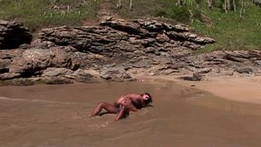 Fuck my latin pussy on beach