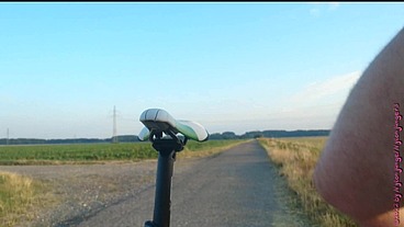 Geiles Wichsen auf meiner FKK Radtour 2022