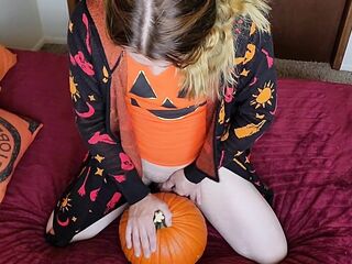 The Majority wonderful Halloween Peculiar Ever, Transgirl Bangs Pumpkin