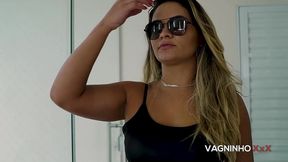 i was caught jerking of by my girlfriend s hot friend and the hottie convinced me to fuck that tight ass and came inside. vagninho and luna oliveira
