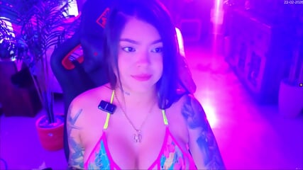 Hot Latina 87rw9t76h4et5y3y1k3r1iu23i1o7p3