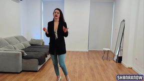 REAL ESTATE AGENT EMBARRASED BUTTCRACK JEANS FETISH BIG ASS