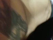 Masturbandome de noche con el aparato puesto