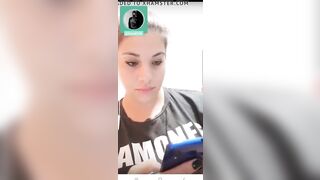 periscope 18 yo talks (no naked)