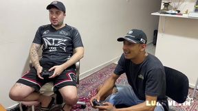 viadinho nerd perdeu aposta pro motoboy fogoso